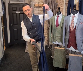 How to hang your trousers
