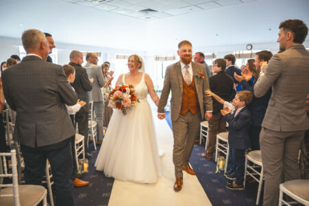 Mr and Mrs Selley By @lucyfarrantphotography