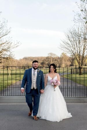Mr And Mrs Warry By @hannahlucyphoto
